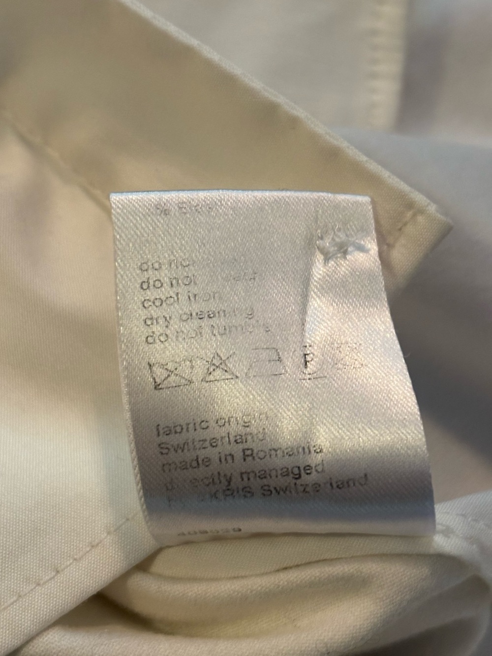Akris Punto White Mech Button Up - Picture 8 of 13